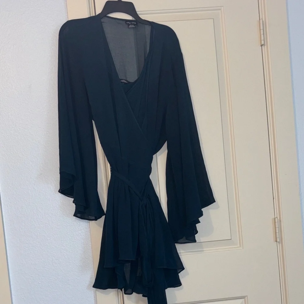 City Chic wrap tunic blue green bell sleeve XXL 24 - Picture 4 of 11